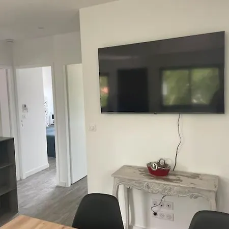 Apartment Neuf Avec Jardin 60 M2 Climatise A Proximite De L Ocean *